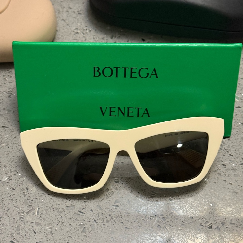 Bottega veneta cream colored cat eye sunglasses